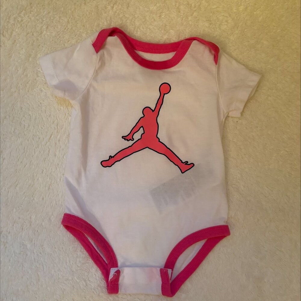Jordan Baby Girl Bodysuit 3-6 Months White & Pink Jumpman Logo – Good Condition